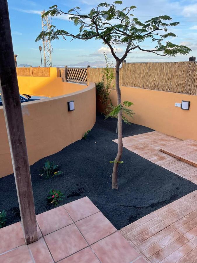 Villa Marie Agradable Y Tranquila Maison Con Piscina كوراليهو المظهر الخارجي الصورة